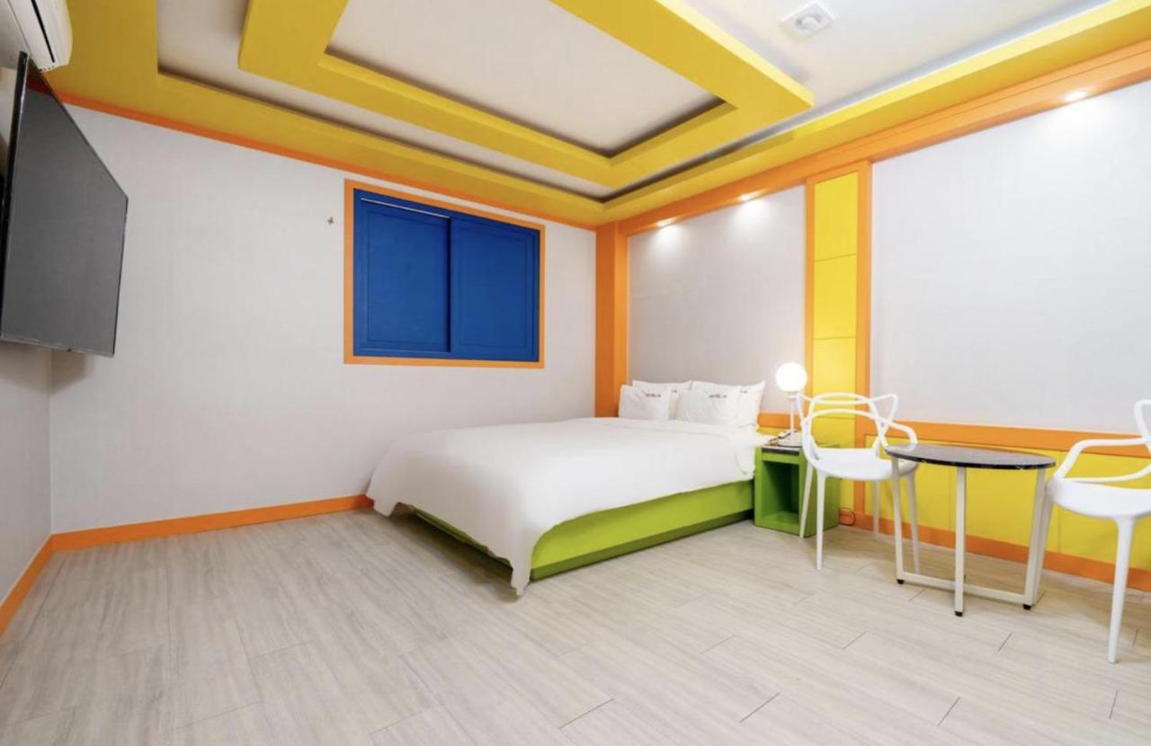 Hotel Uk ปูซาน ภายนอก รูปภาพ